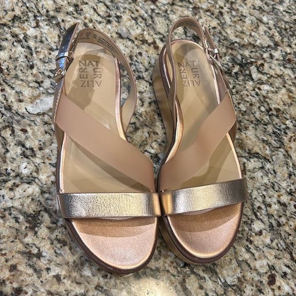 NWOB Naturalizer Charlize Rose Gold Leather Sandals - Picture 2 of 5